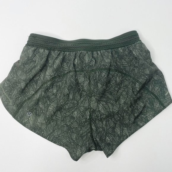 Lululemon Run Split Second Shorts Gator Green - Picture 4 of 5